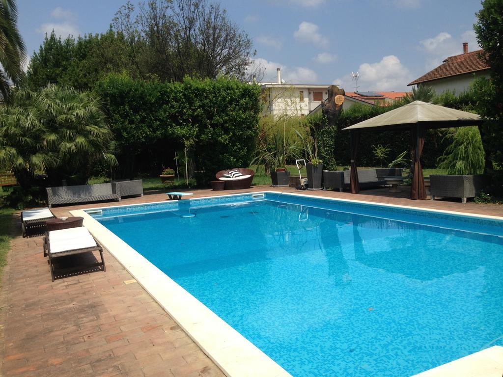 Villa Guelfi Cascina Buitenkant foto